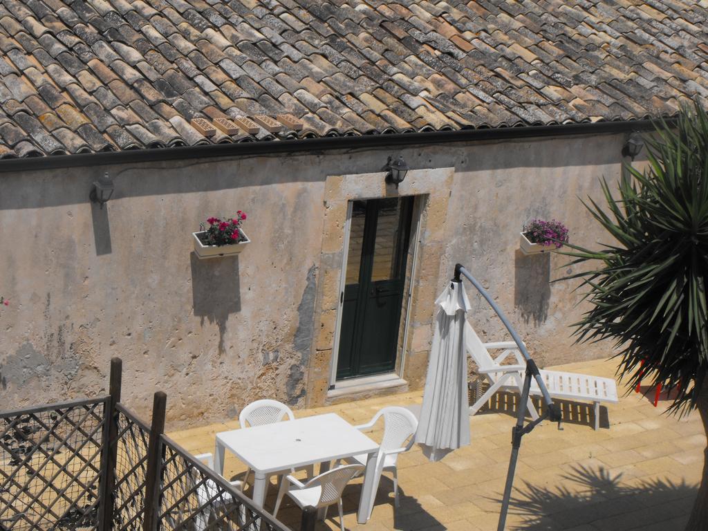 Agriturismoeloropizzuta * Lido di Noto