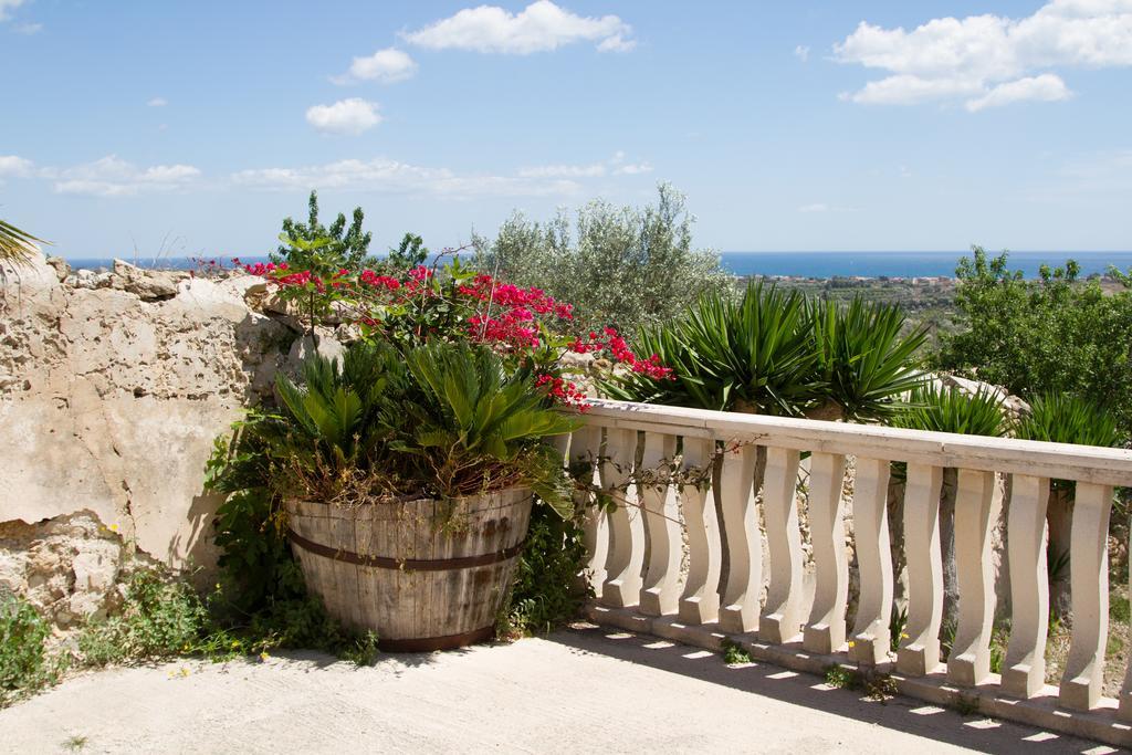 Agriturismoeloropizzuta Lido di Noto